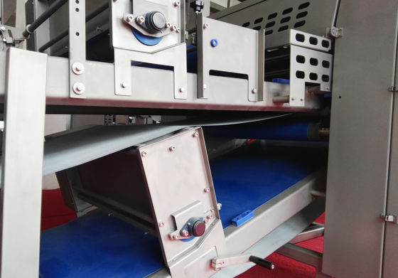 ซื้อ พัฟ Pastry Laminator ด้วยระบบ PLC ขั้นสูงเครื่องปอกและอบแป้งเนื้อแป้ง 12 ชิ้น การผลิตออนไลน์