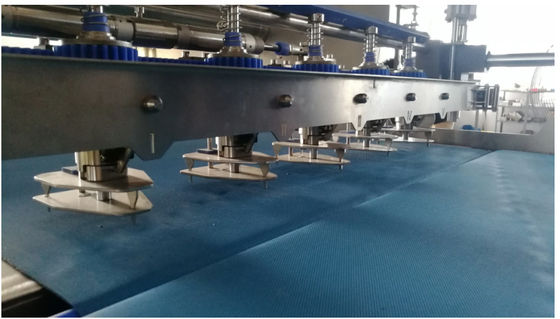 ซื้อ เครื่องทำขนมปังครัวซองต์อัตโนมัติเต็มรูปแบบ 2500 Kg / H การผลิตออนไลน์