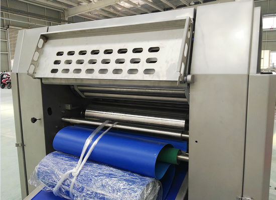 ซื้อ เครื่องเคลือบบัตร Dough Laminator ความปลอดภัย Siemens Servo Motor สำหรับการผลิต Croissant การผลิตออนไลน์