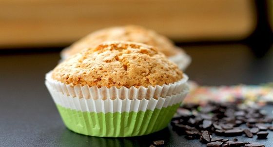 ซื้อ สายการผลิต Cupcake Cake เครื่องฉีดยาแนวอัตโนมัติและเครื่องเคลือบผิวโดยไม่ต้อง Tailing การผลิตออนไลน์